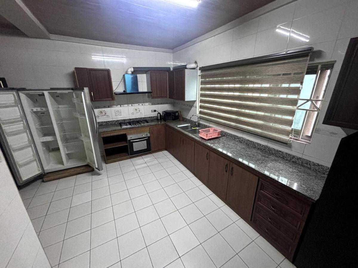 Takako Court Luxury Houses & Apartments, East Legon Accra Luaran gambar