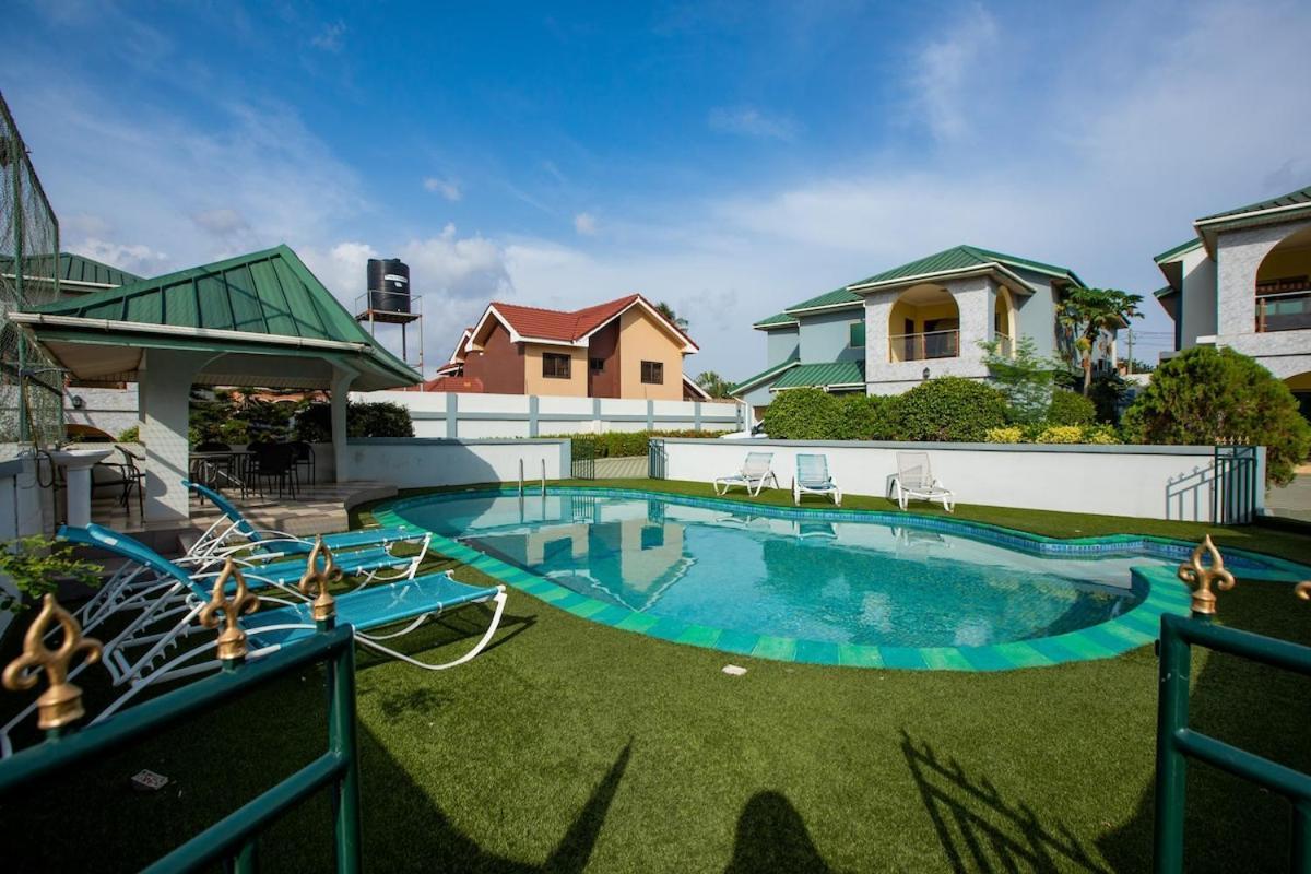 Takako Court Luxury Houses & Apartments, East Legon Accra Luaran gambar