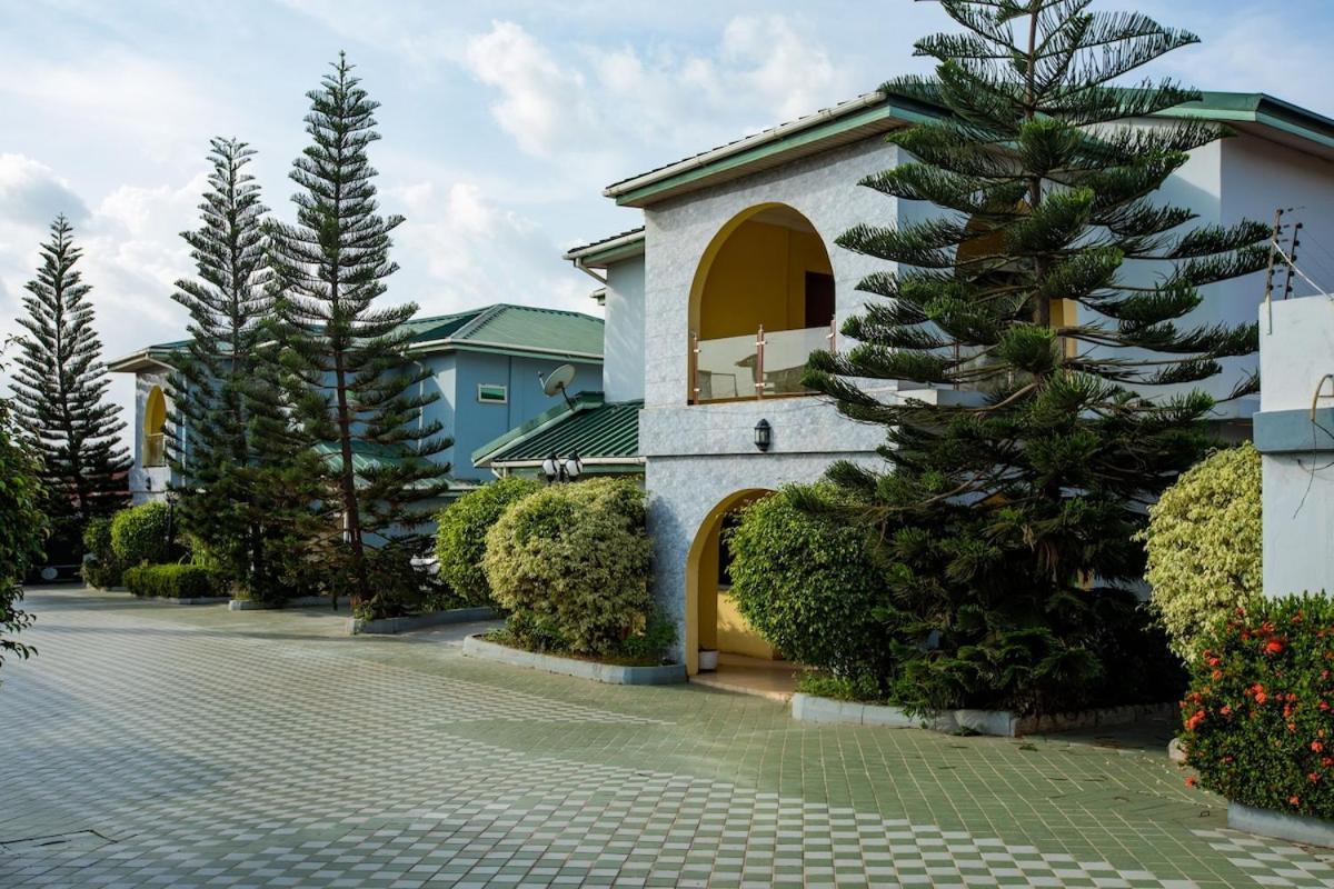 Takako Court Luxury Houses & Apartments, East Legon Accra Luaran gambar